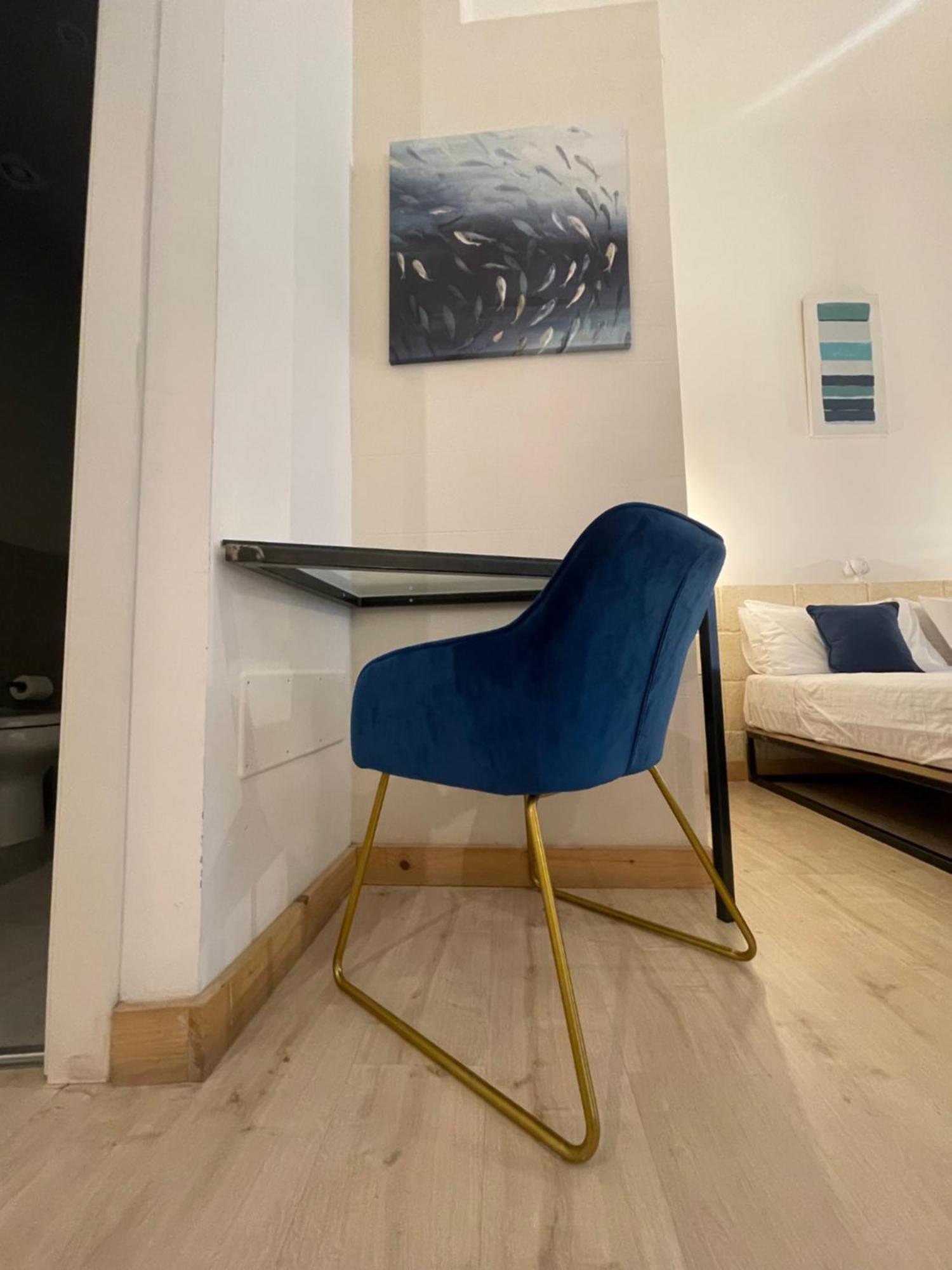 D'Angio Rooms-Manfredi Homes&Villas Манфредония Экстерьер фото