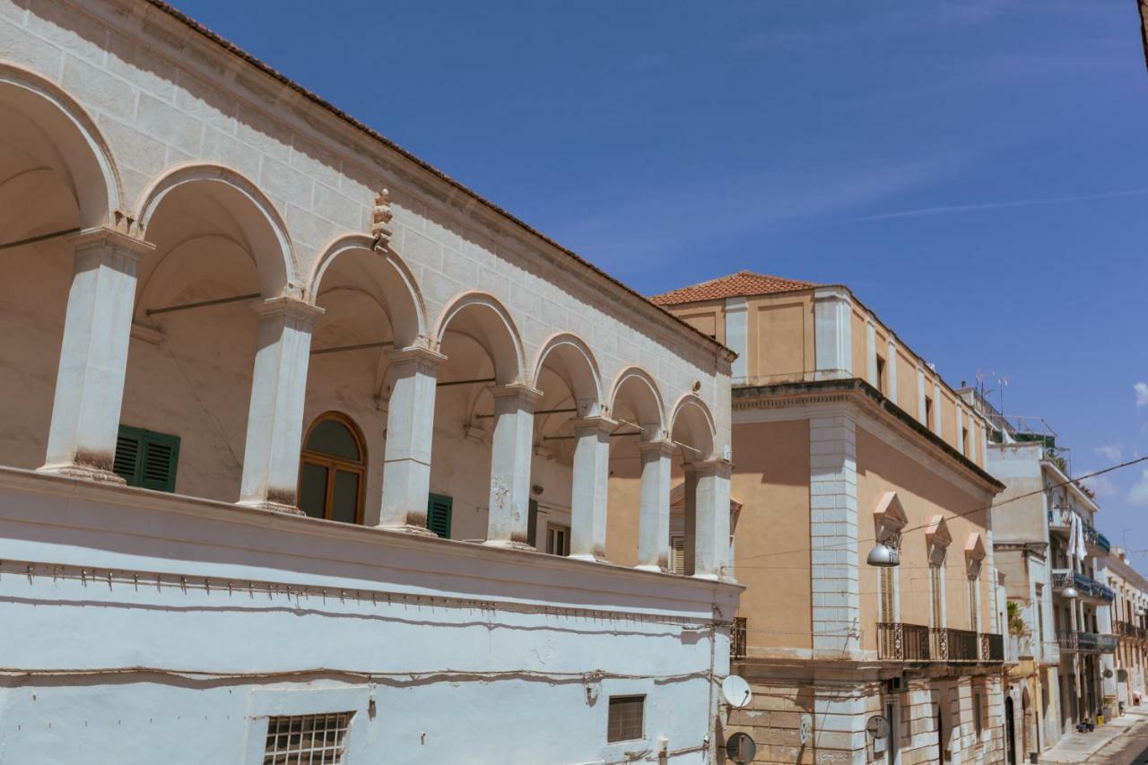 D'Angio Rooms-Manfredi Homes&Villas Манфредония Экстерьер фото